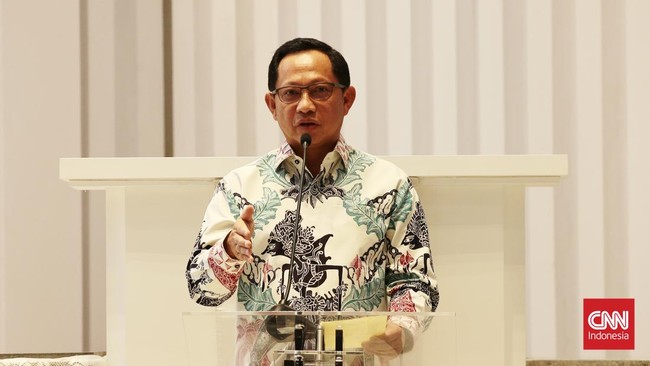 Mendagri Tito Karnavian menyebut sebanyak 17 gubernur akan berakhir masa jabatannya mulai September 2023. (CNN Indonesia/Andry Novelino)